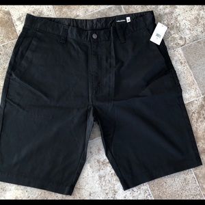 Volcom Men’s VMonty Stretch 22 Shorts 36      knee length, relaxed fit stretch